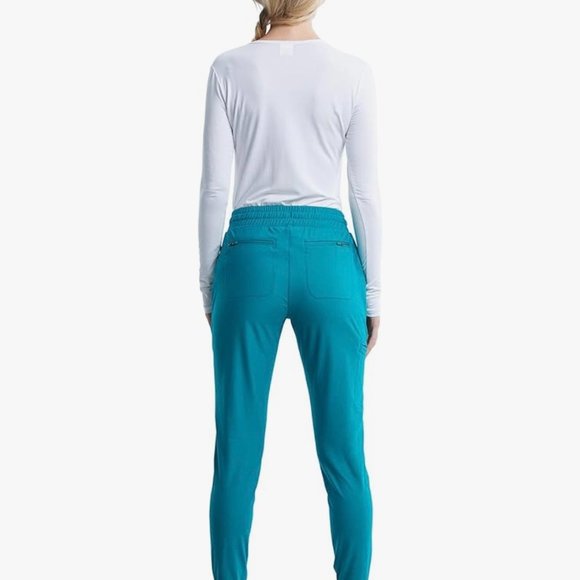 For all my healthcare baddies out there… 🩺😷🩹 - Picture 2 of 11